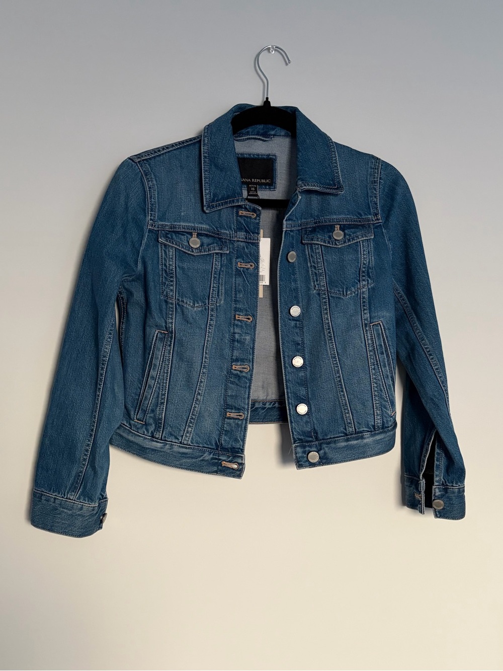 Banana Republic Petite Denim Trucker Jacket PXS NWT Medium Wash Classic Jean